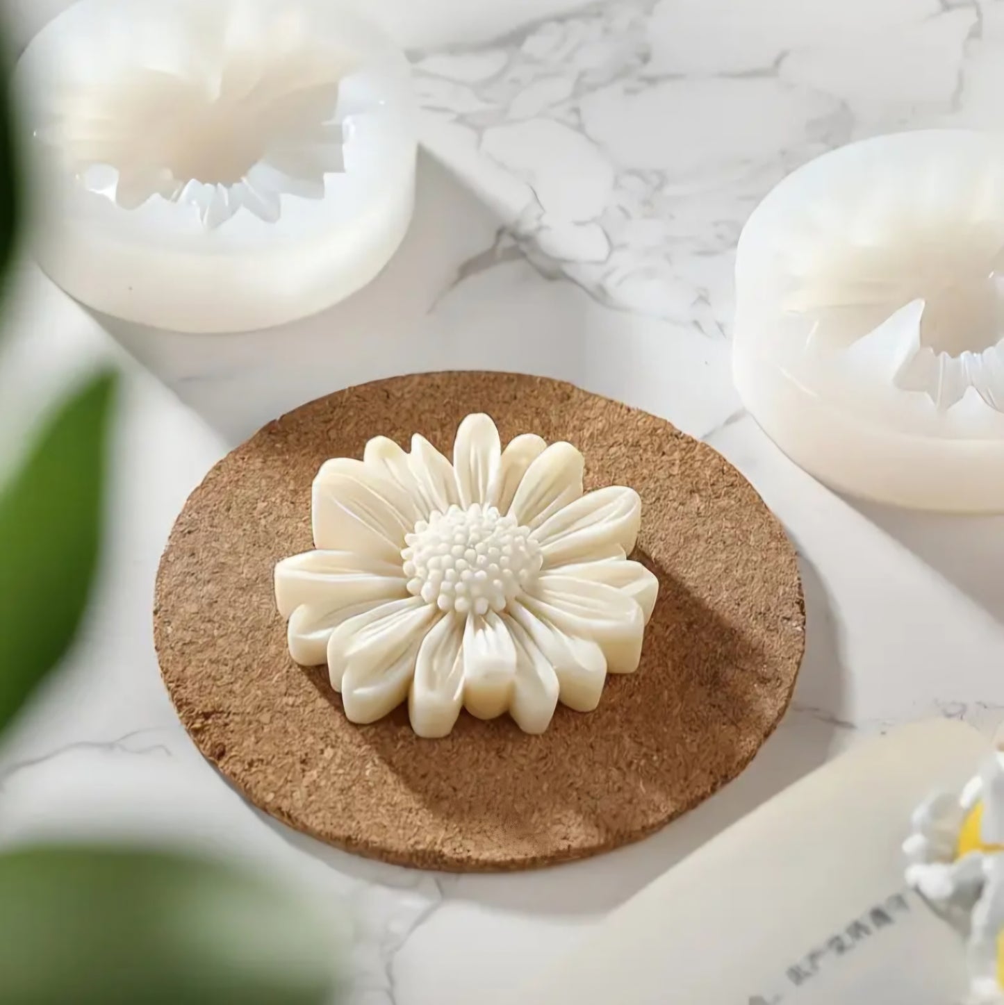 Daisy Flower Wax Melt Mould